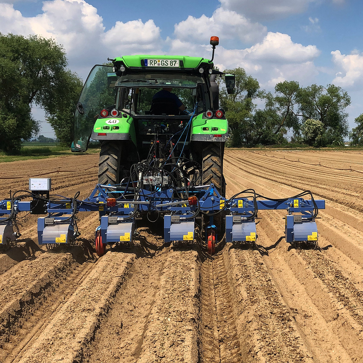 Feldklasse Pacorel in operation in the field
